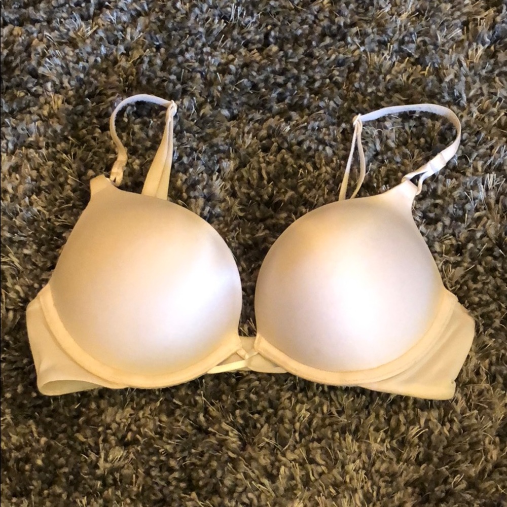 Bombshell Victoria Secret push up bra